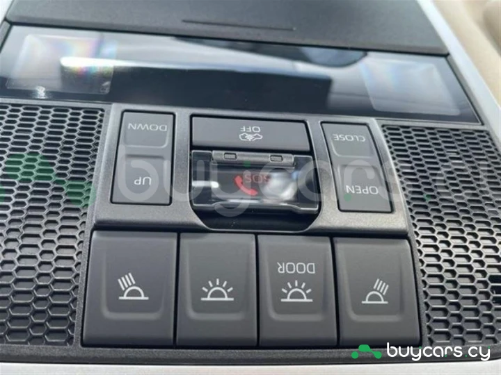 Toyota Land Cruiser Белый