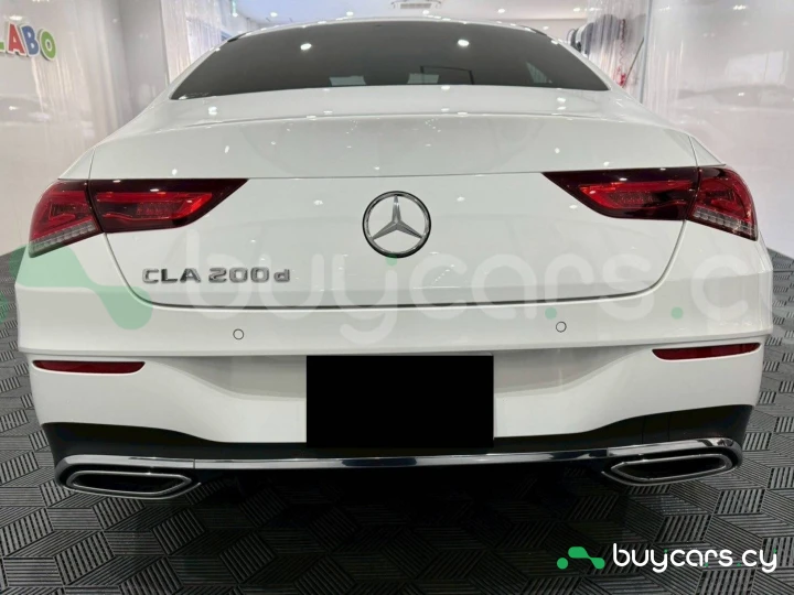 Mercedes CLA-class Белый