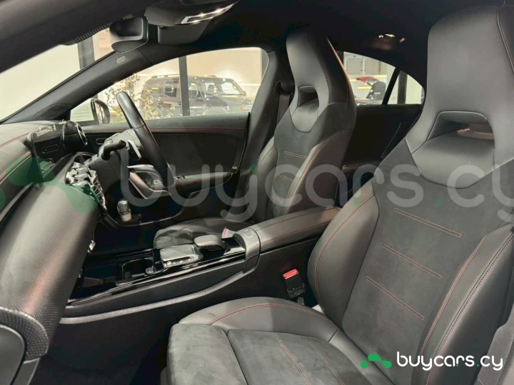 Mercedes CLA-class Белый