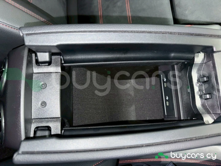 Mercedes CLA-class Белый