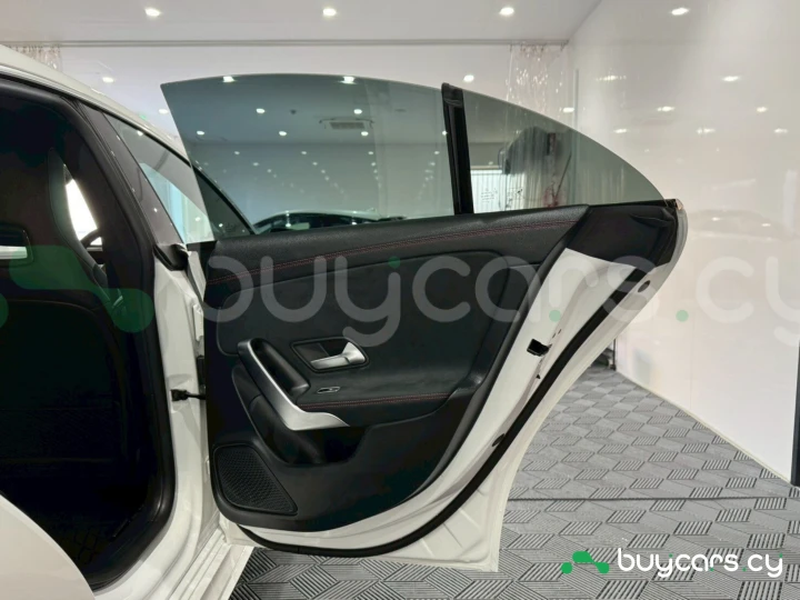 Mercedes CLA-class Белый