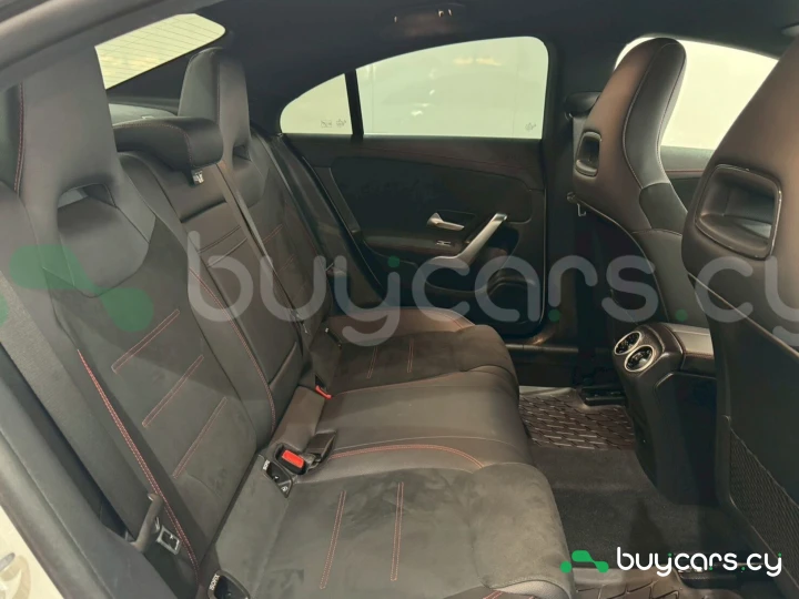 Mercedes CLA-class Белый