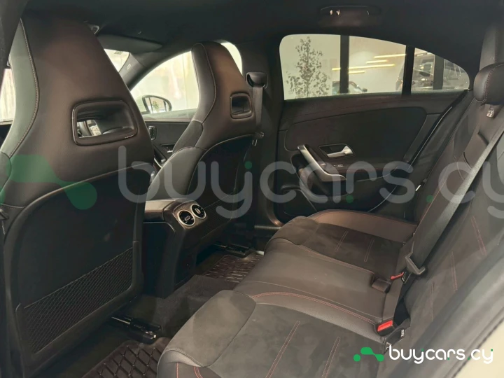 Mercedes CLA-class Белый