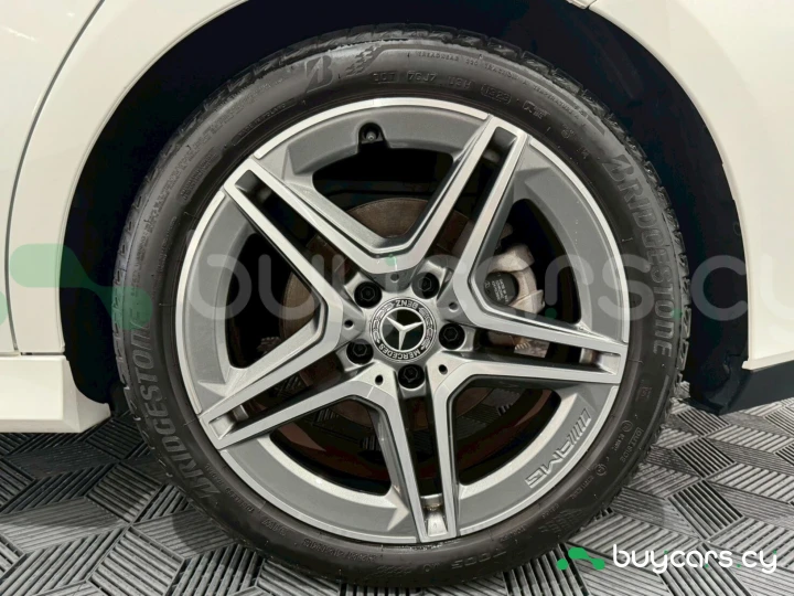 Mercedes CLA-class Белый