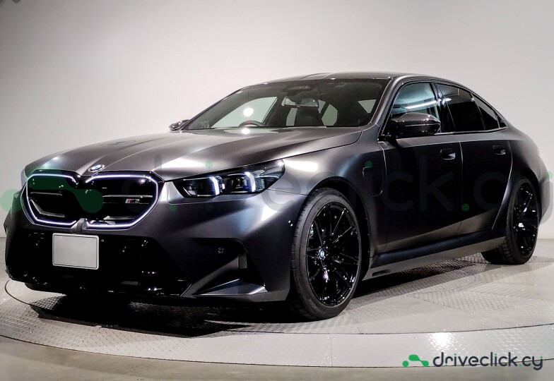 BMW M5 Black
