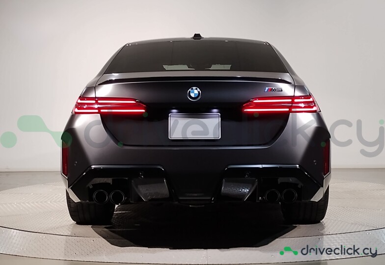 BMW M5 Black
