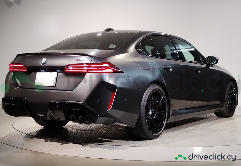 BMW M5 Black
