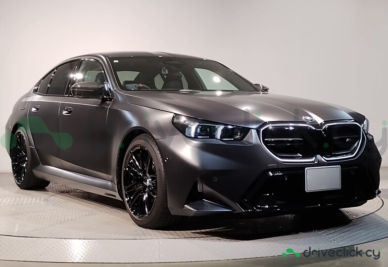BMW M5 Black