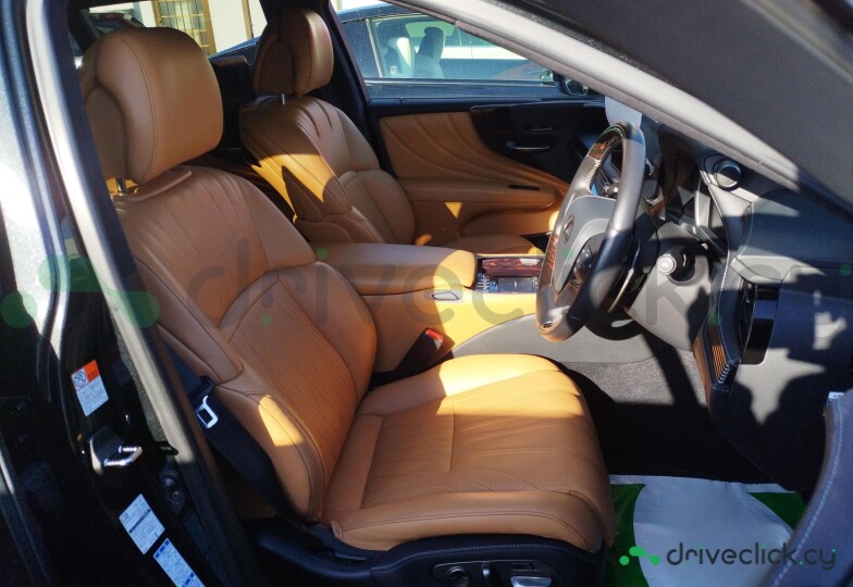 Lexus LS Black