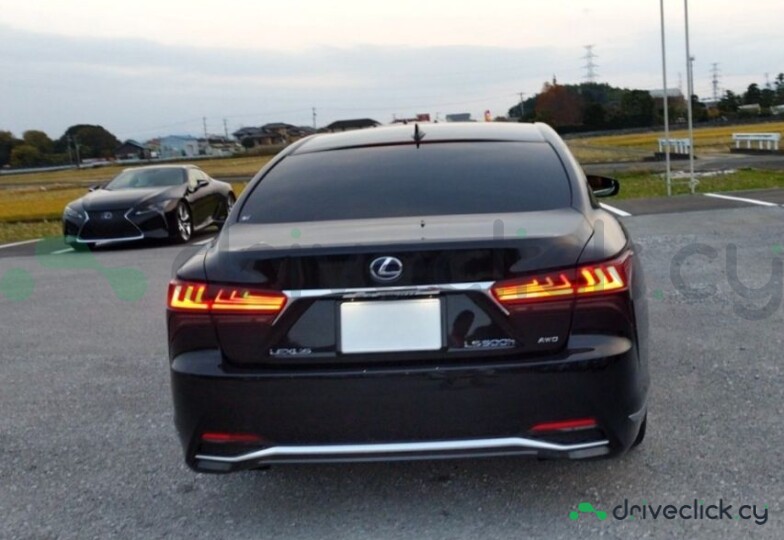 Lexus LS Black
