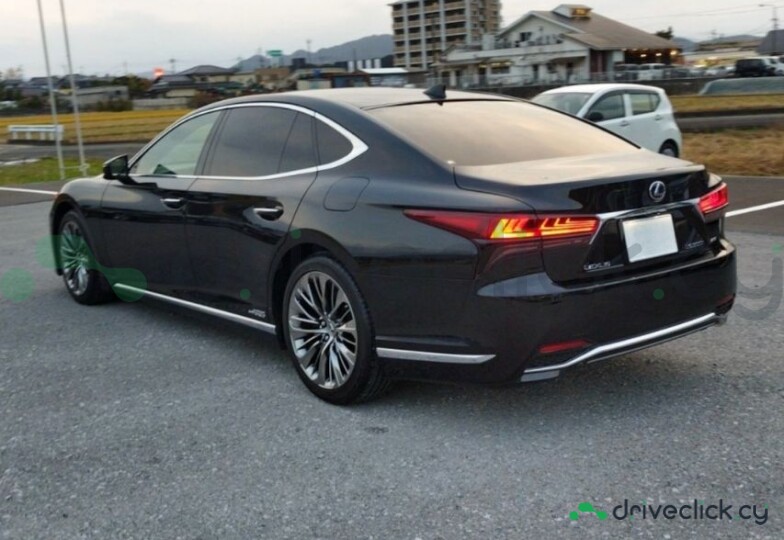 Lexus LS Black