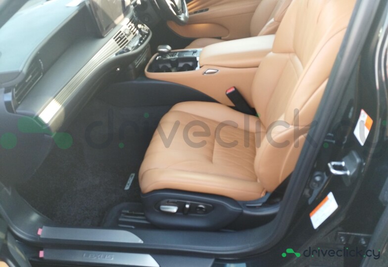 Lexus LS Black