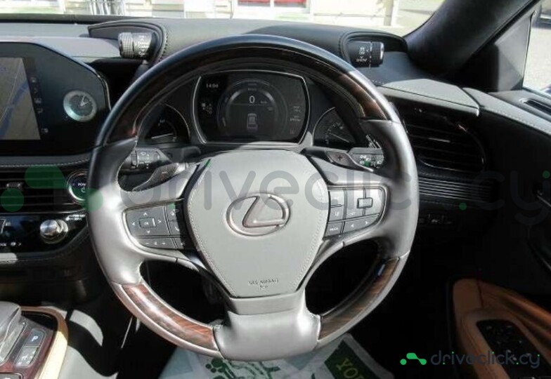 Lexus LS Black