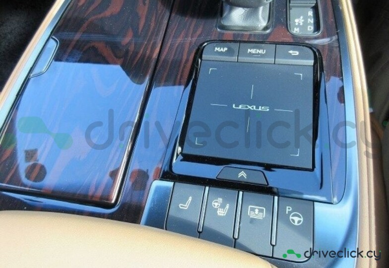Lexus LS Black