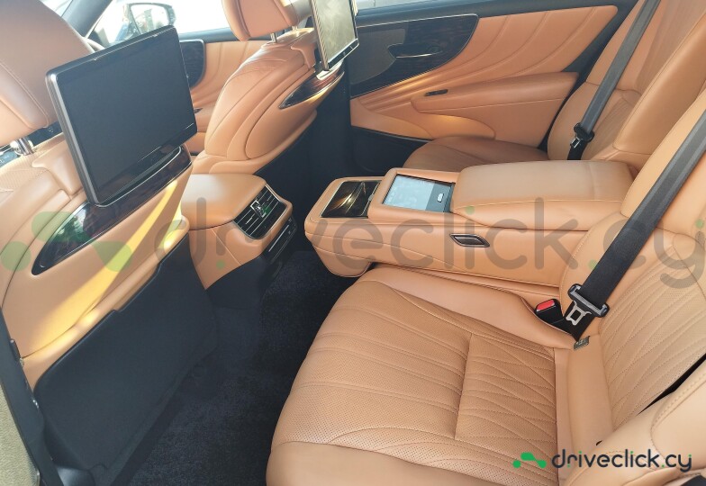 Lexus LS Black