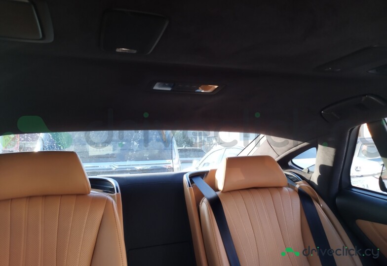 Lexus LS Black