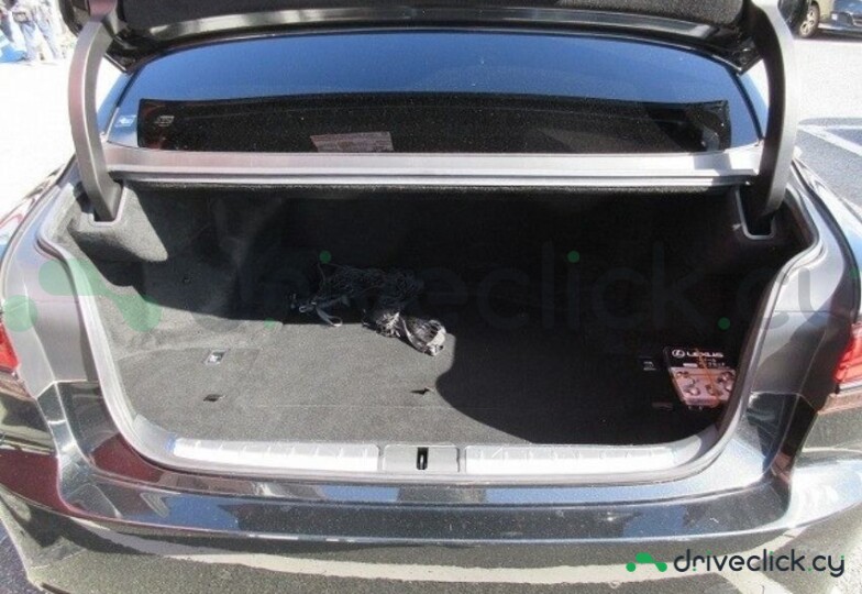 Lexus LS Black