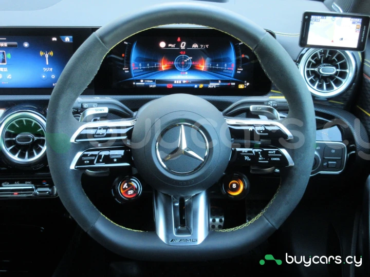 Mercedes A-class Белый