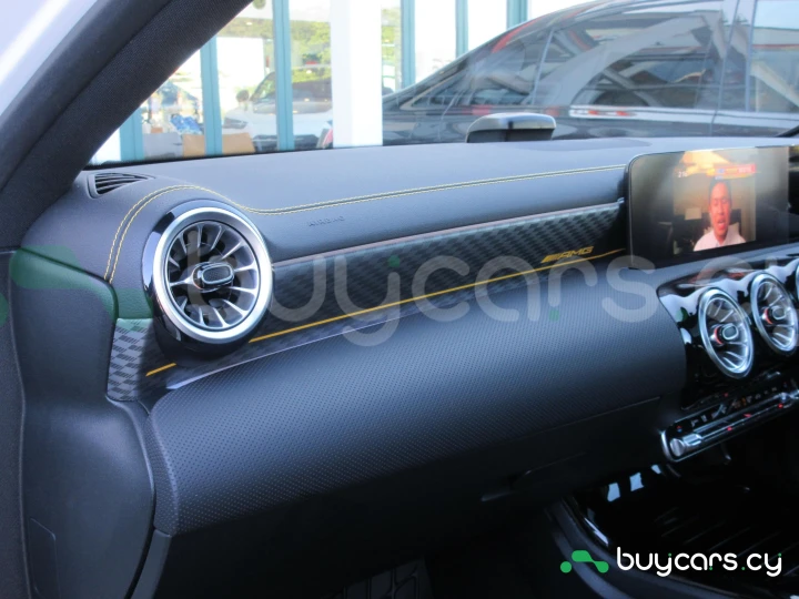 Mercedes A-class Белый