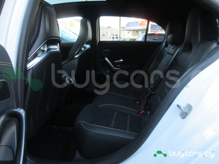 Mercedes A-class Белый