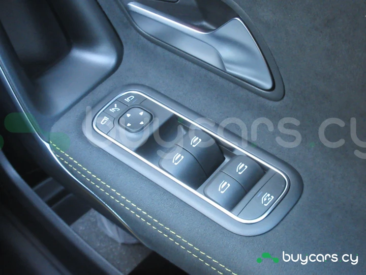 Mercedes A-class Белый