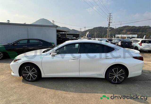 Lexus ES White