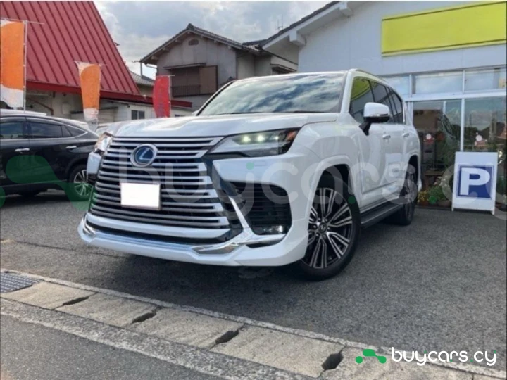 Lexus LX Белый