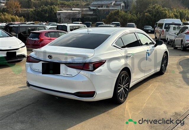 Lexus ES White