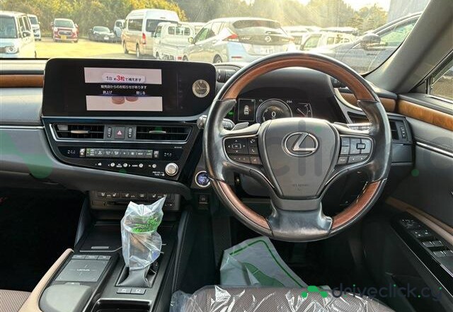 Lexus ES White