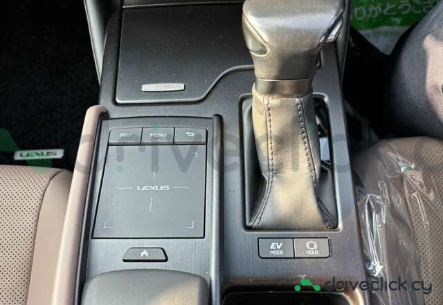 Lexus ES White