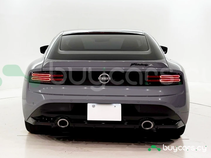 Nissan Fairlady z Grey