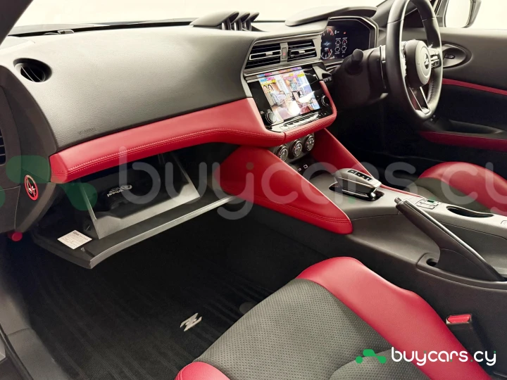 Nissan Fairlady z Grey