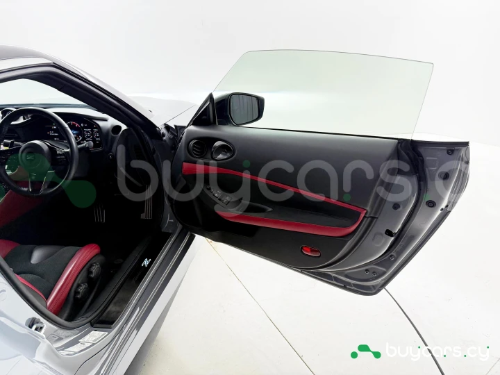 Nissan Fairlady z Grey