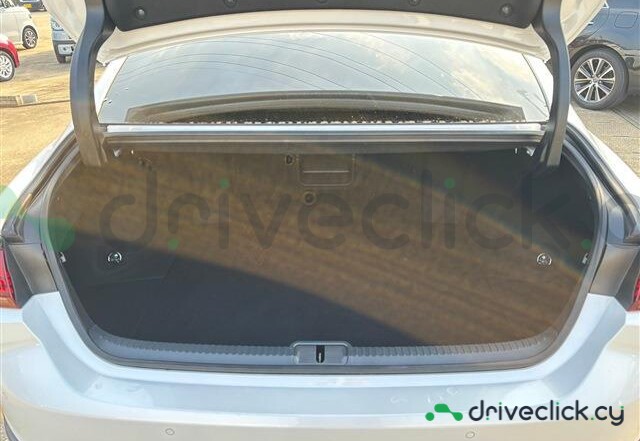 Lexus ES White