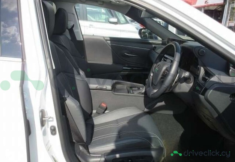 Lexus ES White