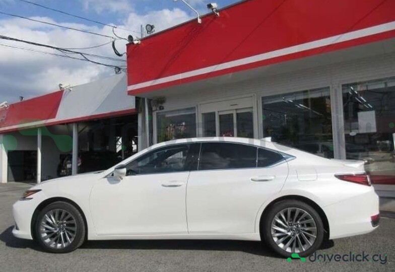Lexus ES White