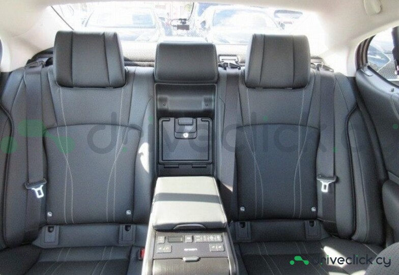 Lexus ES White