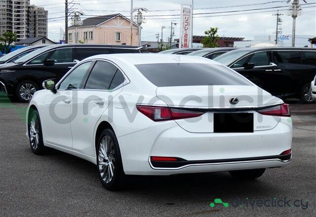 Lexus ES White