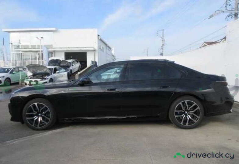 BMW 7 series Black