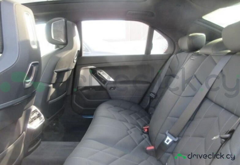 BMW 7 series Black