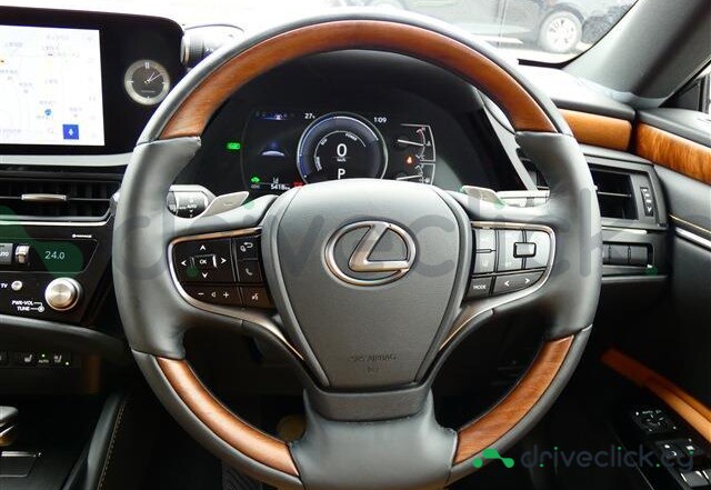 Lexus ES White
