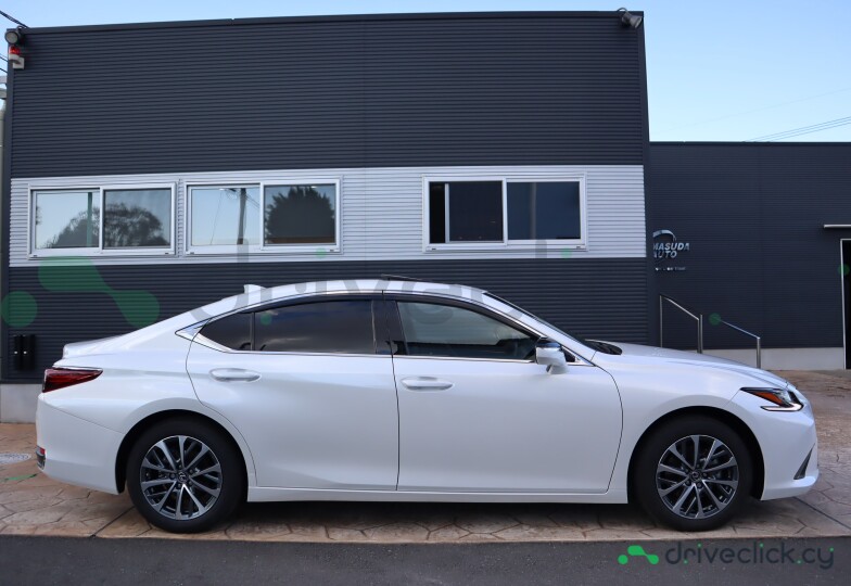 Lexus ES White