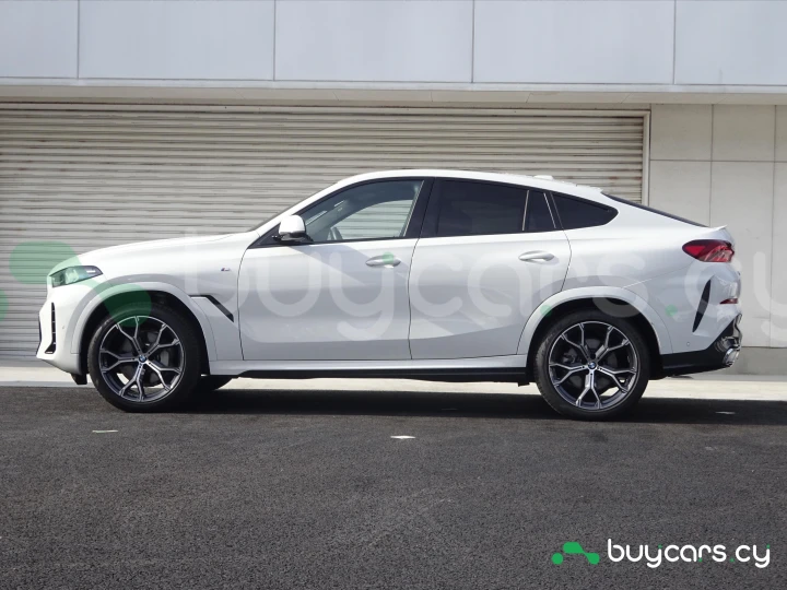 BMW X6 White