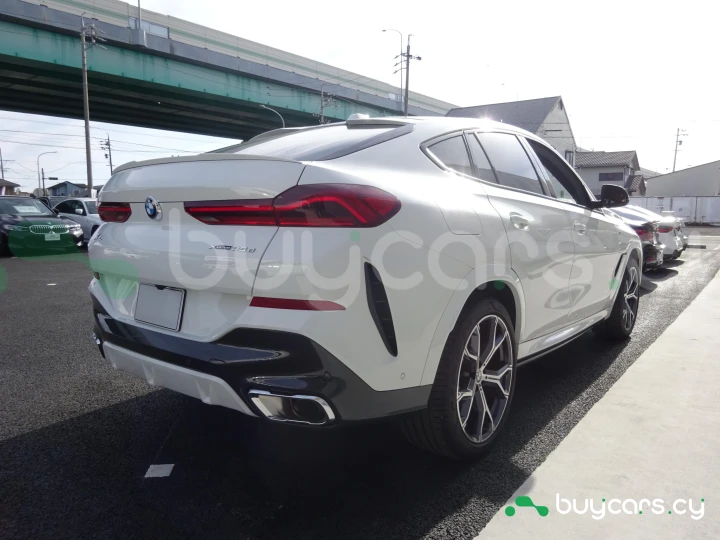 BMW X6 White
