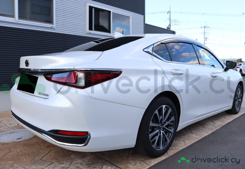 Lexus ES White