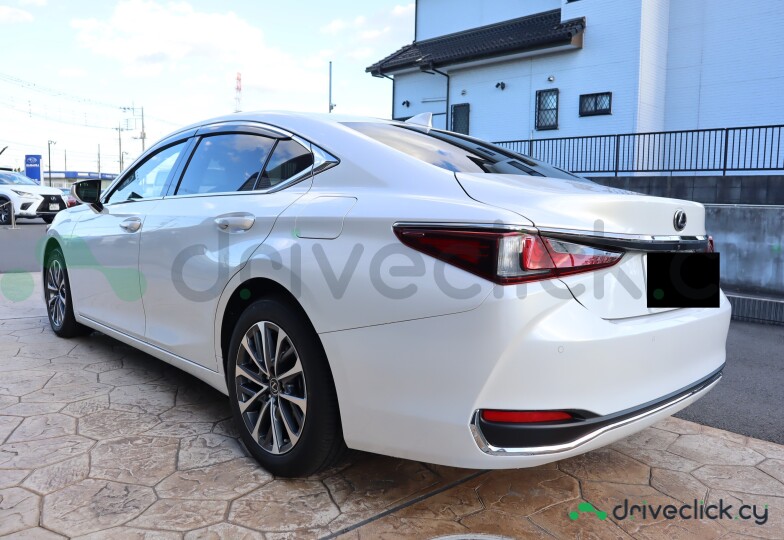 Lexus ES White