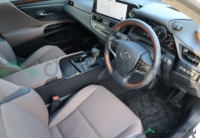 Lexus ES White