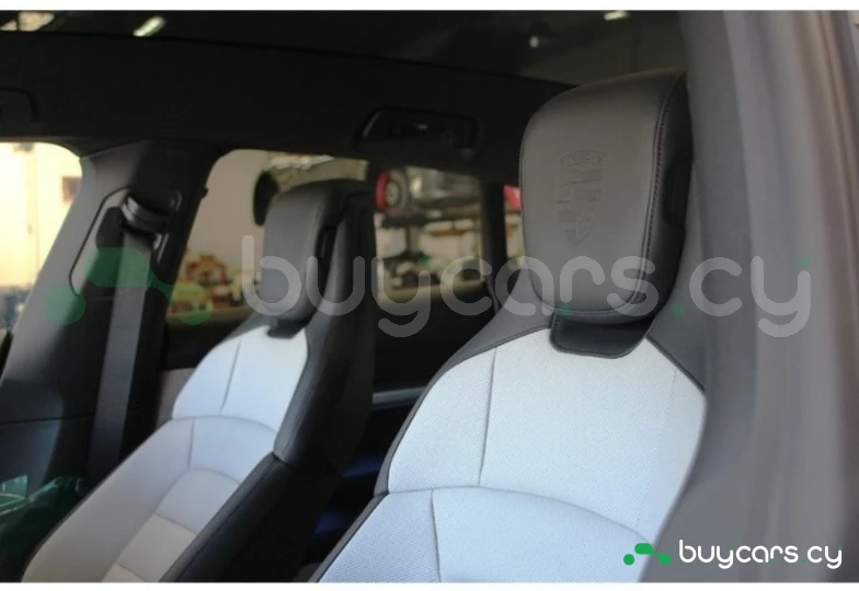 Porsche Taycan White