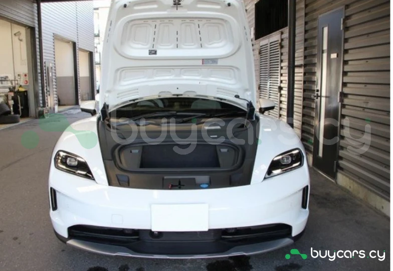 Porsche Taycan White