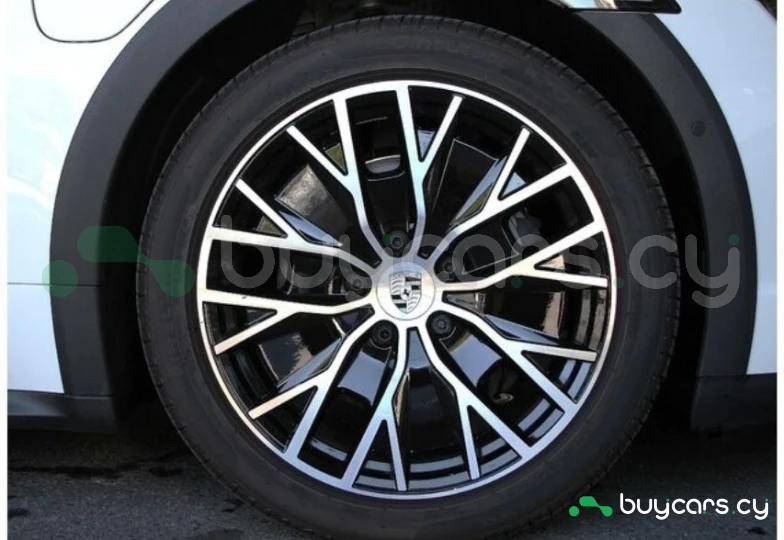 Porsche Taycan White